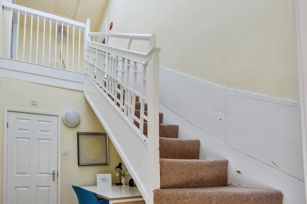 37A Stonegate Loft Apartment ยอร์ค ภายนอก รูปภาพ